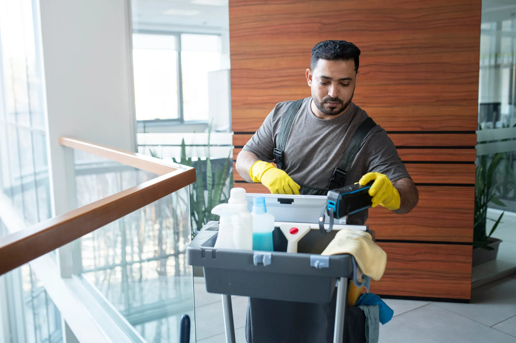 ah pro cleaners 24 hour cleaning services dubai
